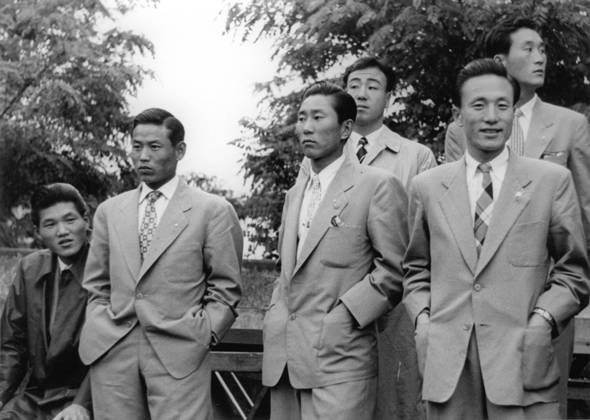 Football World Cup in the Switzerland Final Round Group 3 Austria Scotland 1 0 1 0 The Players out South Korea looked to this Game to u B Z u A Mittelstuermer Choi Young min Chung whole left and Goalkeeper Hong Duk Yung whole right above 16 06 1954 in Zurich Hardturm Stadium Switzerland