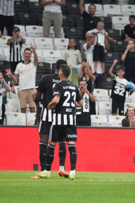 Tammy Abraham of Besiktas celebrates after scoring the second goal of his team with Ernest Muci (23) during the UEFA Conference League 2025 26 Third Qualifying Round Second Leg match between Besiktas and St Patricks at Tupras Stadium on August 14, 2025 in Istanbul , Turkey. ( Photo by Seskimphoto ) Istanbul Turkey Istanbul Turkey Copyright: xSeskimphotox Besiktas_StPatricks_140825 (111)