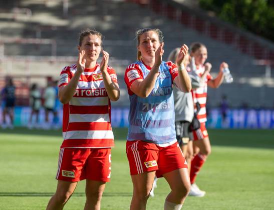 Soccer, Women, Test match, Season 2025 2026, 1 FC Union Berlin Real Madrid, f l Katja Orschmann 1 Women 1 FC Union , Dina Orschmann 1 Women 1 FC Union , Cheering after the final whistle, 17 08 2025, Copyright: xMatthiasxKochx