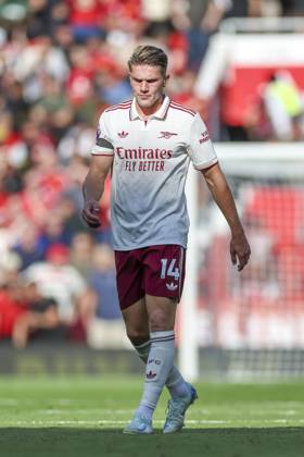 250817 Viktor Gyökeres of Arsenal looks dejected during the Premier League football match between Manchester United and Arsenal on August 17, 2025 in Manchester Photo Phil Duncan BILDBYRAN kod XY XY0069 fotboll football soccer fotball premier league manchester united arsenal bbeng depp Copyright: PhilxDuncan BB250817ZS015