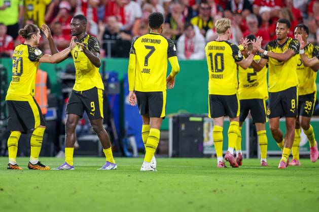 2025 08 18, Soccer, 1 round DFB Cup, Rot Weiss Essen Borussia Dortmund, Stadion Hafenstraße, Season 2025 2026 Goal celebration after the goal to 1 0 by scorer Serhou Guirassy BVB 09 DFB regulations prohibit any use of photographs as image sequences and or quasi video North Rhine-Westphalia Germany