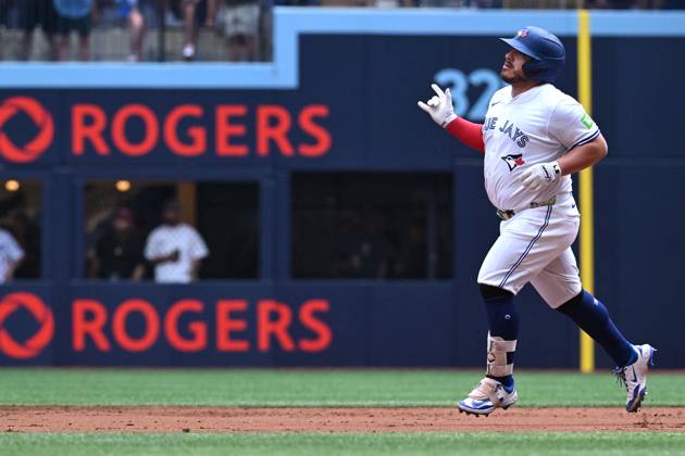 August 17, 2025, Toronto, On, Canada: Toronto Blue Jays catcher Alejandro Kirk (30) runs the bases after hitting a solo home run against the Texas Rangers in second inning MLB, Baseball Herren, USA baseball action in Toronto on Sunday,, Aug. 17, 2025. MLB 2025: Rangers 10:4 Blue Jays - ZUMAc35_ 20250817_zaf_c35_049 Copyright: xJonxBlackerx