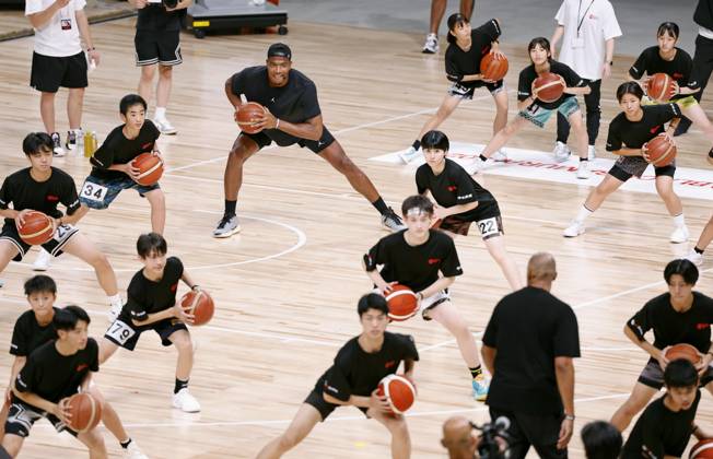 Basketball, NBA, Los Angeles Lakers, Rui Hachimura trains with young people in Nagoya, Japan