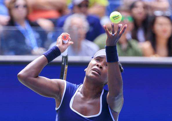 August 19, 2025, Flushing Meadows, New York, USA: Venus Williams (in photo) and Reilly Opelka during a mix doubles match against Karolina Muchova and Andrey Rublev at the 2025 US Open at USTA Billie Jean King National Tennis Center on Tuesday August 19, 2025 in the Flushing neighborhood of the Queens borough of New York City. JAVIER ROJAS PI Flushing Meadows USA - ZUMAp124 20250819_zaa_p124_023 Copyright: xJavierxRojasx