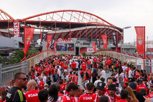 Portugal, Lisbon 2025 08 12 xJFx Second leg Third qualifying round Uefa Champions League 2025 26 , S L Benfica OGC Nice v l , S L Benfica fans on the way to the stadium Copyright: JoaquimxFerreira