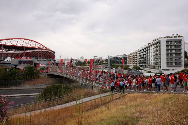 Portugal, Lisbon 2025 08 12 xJFx Second leg Third qualifying round Uefa Champions League 2025 26 , S L Benfica OGC Nice v l , S L Benfica fans on the way to the stadium Copyright: JoaquimxFerreira