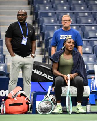 FLUSHING NY- AUGUST 21: Coco Gauff is seen on the practice court with her coach Corey Gauff and Gavin MacMillan on Arthur Ashe Stadium at the USTA Billie Jean King National Tennis Center on August 21, 2025 in Flushing Queens. Copyright: xmpi04x