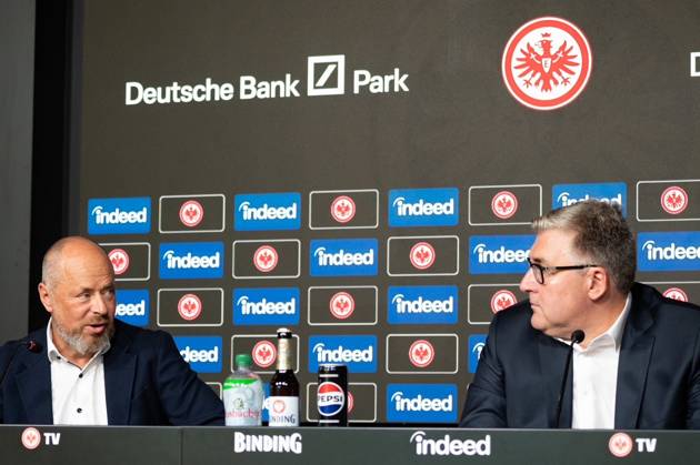 2025 08 22 xVVx Soccer 1 Bundesliga Eintracht Frankfurt season kick-off press conference with board spokesman Axel Hellmann f l , Indeed boss Frank Hensgens and board spokesman Axel Hellmann at the press conference DFL DFB REGULATIONS PROHIBIT ANY USE OF PHOTOGRAPHS as IMAGE SEQUENCES and or QUASI VIDEO Copyright: JoaquimxFerreira