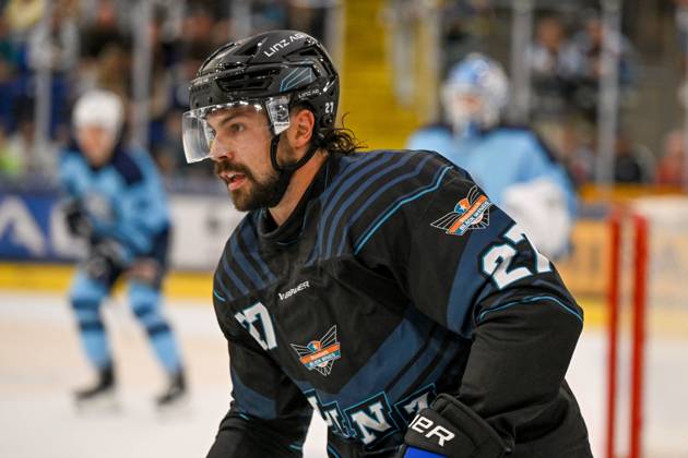 22 08 2025, Eishalle Linz, AUT, ice hockey preparation test match, Black Wings Linz AUT vs HK Nitra SVK , in the picture Shawn St Amant Black Wings Linz Linz Oberoesterreich Austria