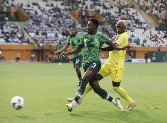 Nigeria v Angola - Africa Cup of Nations ABIDJAN, IVORY COAST - FEBRUARY 02: Zaidu Sanusi (L) of Nigeria in action against Gilberto (R) of Angola during the Africa Cup of Nations quarterfinal match between Nigeria and Angola at Felix Houphouet Boigny Stadium in Abidjan, Ivory Coast on February 02, 2024. Côte d Ivoire World. Editorial use only. Please get in touch for any other usage.  Copyright: x2025xAnadoluxYvanxGabonx