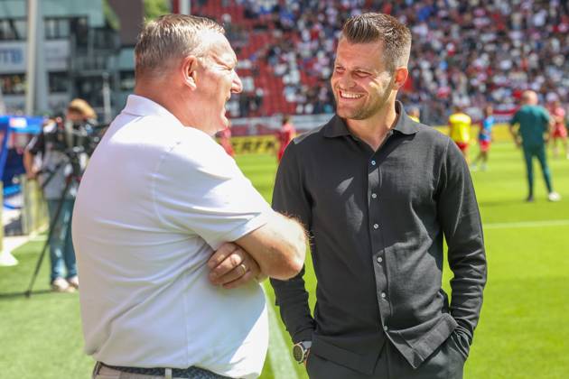 2025-08-24 FC Utrecht v Excelsior Rotterdam - Dutch Eredivisie UTRECHT, NETHERLANDS - AUGUST 24: Head Coach Ron Jans of FC Utrecht, head coach Ruben den Uil of Excelsior Rotterdam during the Dutch Eredivisie match between FC Utrecht and Excelsior Rotterdam at Stadion de Galgenwaard on August 24, 2025 in Utrecht, Netherlands. Utrecht Stadion de Galgenwaard Netherlands Content not available for redistribution in The Netherlands directly or indirectly through any third parties. Copyright: xBenxGalx