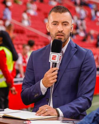 Eredivisie: AFC Ajax Amsterdam v Heracles Almelo Amsterdam - Bram van Polen of ESPN in an Interview during the third round of the 2025 2026 Eredivisie season. The match is set between AFC Ajax Amsterdam and Heracles Almelo at Johan Cruijff ArenA on 24 August 2025 in Amsterdam, The Netherlands. (VK Sportphoto Raymond Smit) Copyright: xRaymondxSmitx