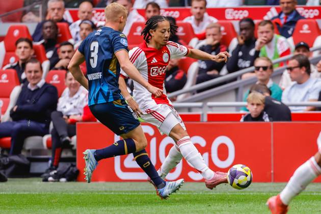 Eredivisie: AFC Ajax Amsterdam v Heracles Almelo Amsterdam - Kian Fitz-Jim of AFC Ajax Amsterdam hits the ball during the third round of the 2025 2026 Eredivisie season. The match is set between AFC Ajax Amsterdam and Heracles Almelo at Johan Cruijff ArenA on 24 August 2025 in Amsterdam, The Netherlands. (VK Sportphoto Raymond Smit) Copyright: xRaymondxSmitx