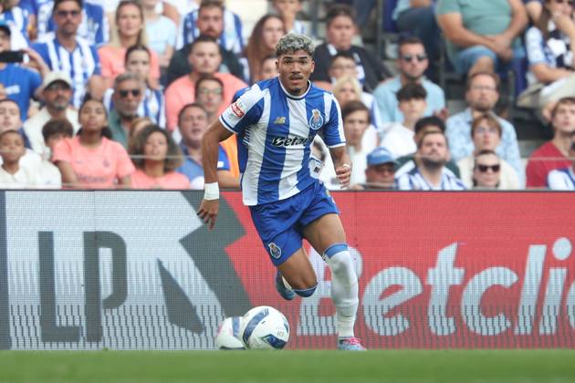 Portugal, Porto, 2025 08 24 xJFx 3 Matchday Liga Portugal Betclic, FC Porto Casa Pia AC v l , Wiliam FC Porto in action, in action, Copyright: JoaquimxFerreira