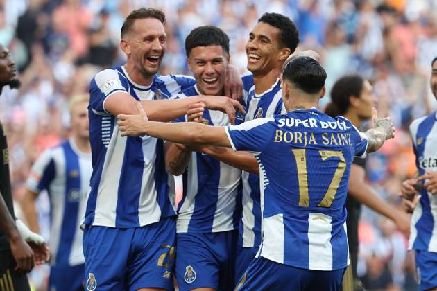 Portugal, Porto, 2025 08 24 xJFx 3 Matchday Liga Portugal Betclic, FC Porto Casa Pia AC v l , Borja Sainz FC Porto , Luuk de Jong FC Porto , Nehuen Perez FC Porto , Alberto Costa FC Porto Torjubel, Goal celebration, celebrate the goal zum 4 0 Copyright: JoaquimxFerreira