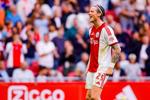Eredivisie: AFC Ajax Amsterdam v Heracles Almelo Amsterdam - Wout Weghorst of AFC Ajax Amsterdam celebrating the 2-0 during the third round of the 2025 2026 Eredivisie season. The match is set between AFC Ajax Amsterdam and Heracles Almelo at Johan Cruijff ArenA on 24 August 2025 in Amsterdam, The Netherlands. (VK Sportphoto Raymond Smit) Copyright: xRaymondxSmitx