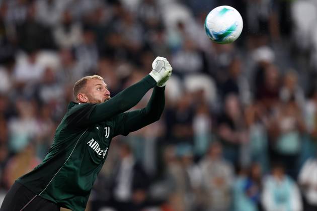 Michele Di Gregorio (Juventus Fc) warm up, Serie A, Juventus FC v Parma Calcio 1913, Allianz Stadium, August 24, 2025, Turin, Italy.