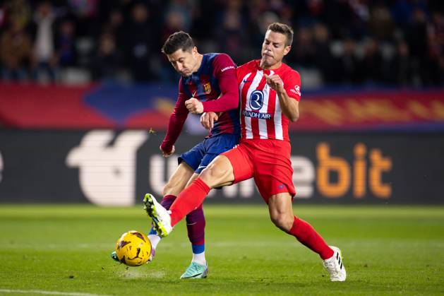 FC Barcelona, Barca v Atletico de Madrid: LaLiga BARCELONA, SPAIN - DEC 3: Robert Lewandowski of FC Barcelona (L) in action with Marcos Llorente of Atletico de Madrid (R) during the Spanish La Liga league football match between FC Barcelona vs Atletico de Madrid at the Lluis Companys stadium in Barcelona, Spain on December 3, 2023. Catalonia Spain. Editorial use only. Please get in touch for any other usage. Copyright: x2025xAnadoluxAdriaxPuigx