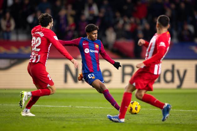 FC Barcelona, Barca v Atletico de Madrid: LaLiga BARCELONA, SPAIN - DEC 3: Lamine Yamal of FC Barcelona in action during the Spanish La Liga league football match between FC Barcelona vs Atletico de Madrid at the Lluis Companys stadium in Barcelona, Spain on December 3, 2023. Catalonia Spain. Editorial use only. Please get in touch for any other usage. Copyright: x2025xAnadoluxAdriaxPuigx