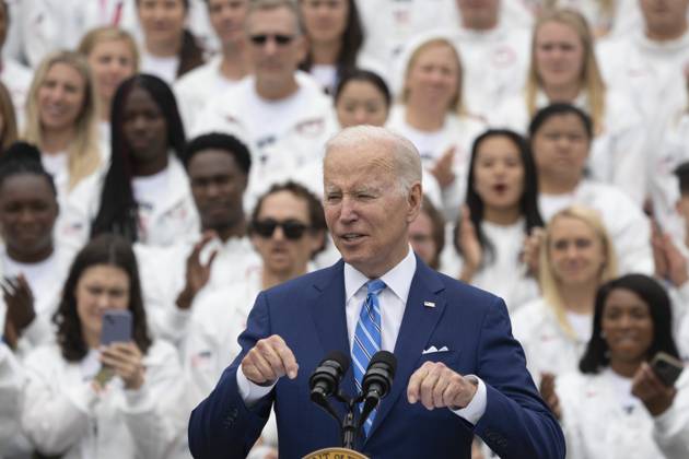 May 4, 2022, Washington, District of Columbia, USA: United States President Joe Biden welcomes Team USA to the White House to celebrate their participation Tokyo 2020 Summer Olympic and Paralympic Games and Beijing 2022 Winter Olympic and Paralympic Games, at the White House in Washington, DC on May 4, 2022 Copyright: xChrisxKleponisx