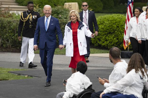 May 4, 2022, Washington, District of Columbia, USA: United States President Joe Biden and first lady Dr. Jill Biden arrive to celebrate U.S. athletes participation in the Tokyo 2020 Summer Olympic and Paralympic Games and Beijing 2022 Winter Olympic and Paralympic Games, at the White House in Washington, DC on May 4, 2022 Copyright: xChrisxKleponisx