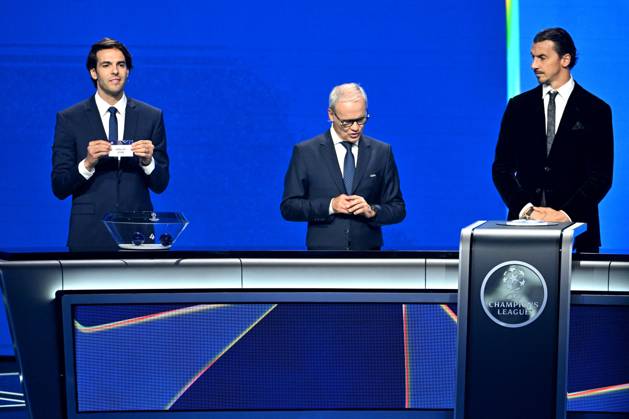 Kaka, Giorgio Marchetti, le secrétaire général de l UEFA, et Zlatan Ibrahimovic durant le tirage au sort de la phase de ligue de la Champions League 2025 - 2026, au Grimaldi Forum à Monaco, le 28 août 2025 Bruno Bebert Bestimage Draw for the group stage of the 2025–2026 UEFA Champions League at the Grimaldi Forum in Monaco on august 28th 2025 Monaco Monaco Copyright: xBrunoxBebertx xBestimagexBrunoxBebertx xBestimagex