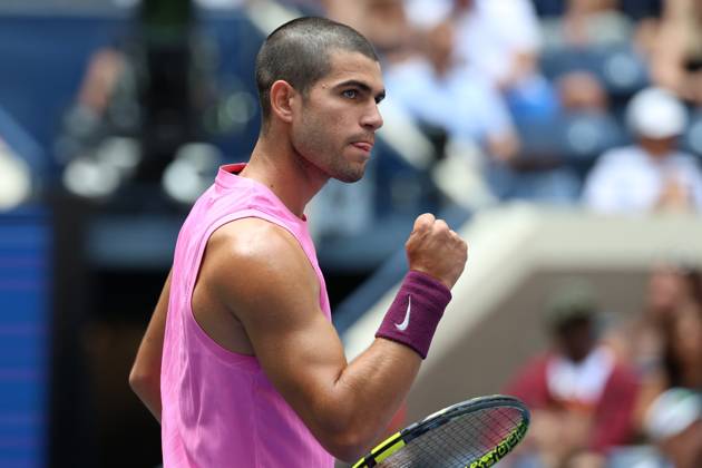 August 29, 2025, New York City, New York, USA: CARLOS ALCARAZ of Spain celebrates during the match against L. Darderi of Italy in the third round of US Open 2025 at the USTA Billie Jean King National Tennis Center. Queens, New York City. Alcaraz won 6:2,6:4, 6:0. New York City USA - ZUMAc278 20250829_zsp_c278_018 Copyright: xMarcinxCholewinskix