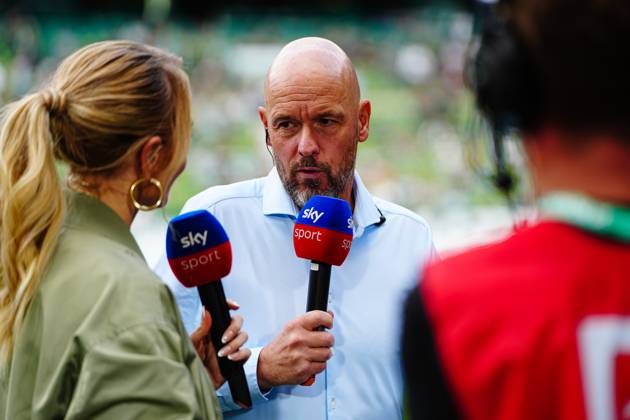 Erik ten Hag Bayer 04 Leverkusen, Coach GER, SV Werder Bremen vs Bayer 04 Leverkusen, Football, Bundesliga, Matchday 2, Season 2025 2026, 30 08 2025 DFL REGULATIONS PROHIBIT ANY USE OF PHOTOGRAPHS AS IMAGE SEQUENCES AND OR QUASI VIDEO GER, SV Werder Bremen vs Bayer 04 Leverkusen, Football, Bundesliga, Matchday 2, Season 2025 2026, 30 08 2025 Bremen Copyright: xEibner-Pressefoto MarcelxvonxFehrnx EP_MFN