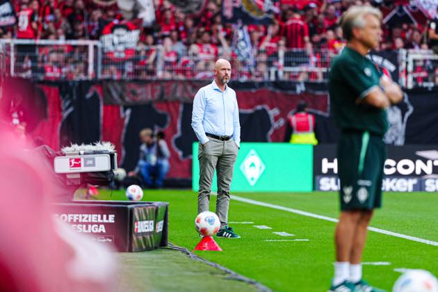 Erik ten Hag Bayer 04 Leverkusen, Coach GER, SV Werder Bremen vs Bayer 04 Leverkusen, Football, Bundesliga, Matchday 2, Season 2025 2026, 30 08 2025 DFL REGULATIONS PROHIBIT ANY USE OF PHOTOGRAPHS AS IMAGE SEQUENCES AND OR QUASI VIDEO GER, SV Werder Bremen vs Bayer 04 Leverkusen, Football, Bundesliga, Matchday 2, Season 2025 2026, 30 08 2025 Bremen Copyright: xEibner-Pressefoto MarcelxvonxFehrnx EP_MFN