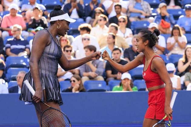 August 30, 2025, Flushing Meadows, New York, USA: Leylah Fernandez Venus Williams give each other a fist bump after winning a point during a doubles match against Ulrikke Eikeri Eri Hozumi on Day 7 of the 2025 US Open at USTA Billie Jean King National Tennis Center on Saturday August 30, 2025 in the Flushing neighborhood of the Queens borough of New York City. JAVIER ROJAS PI Flushing Meadows USA - ZUMAp124 20250830_zaa_p124_097 Copyright: xJavierxRojasx