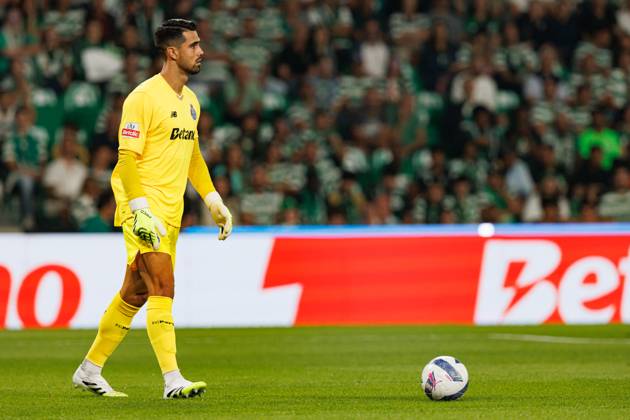 Diogo Costa seen during Liga Portugal game between teams of Sporting CP and FC Porto (Maciej Rogowski Ball Raw Images) Lisbon Estadio Jose Alvalade Portugal Copyright: xMaciejxRogowskix scpfcp2526-097