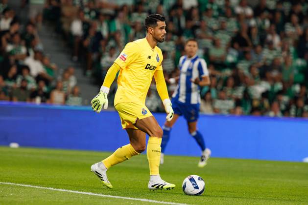 Diogo Costa seen during Liga Portugal game between teams of Sporting CP and FC Porto (Maciej Rogowski Ball Raw Images) Lisbon Estadio Jose Alvalade Portugal Copyright: xMaciejxRogowskix scpfcp2526-109