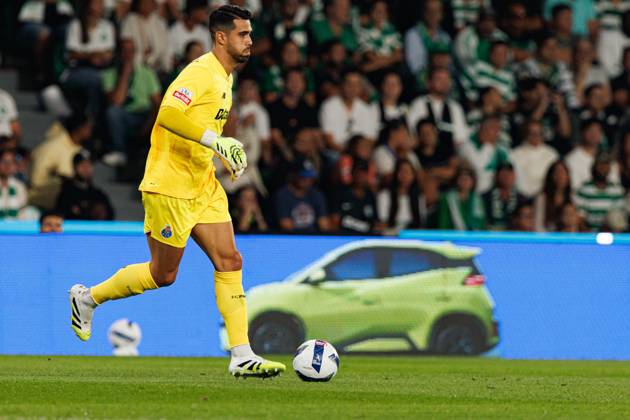 Diogo Costa seen during Liga Portugal game between teams of Sporting CP and FC Porto (Maciej Rogowski Ball Raw Images) Lisbon Estadio Jose Alvalade Portugal Copyright: xMaciejxRogowskix scpfcp2526-113