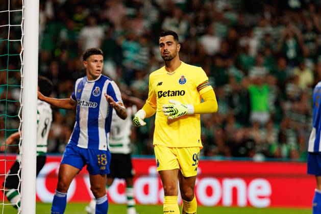 Diogo Costa seen during Liga Portugal game between teams of Sporting CP and FC Porto (Maciej Rogowski Ball Raw Images) Lisbon Estadio Jose Alvalade Portugal Copyright: xMaciejxRogowskix scpfcp2526-202