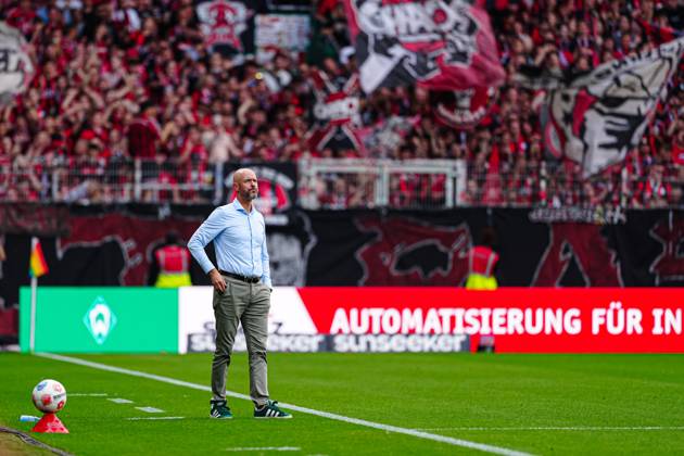 Erik ten Hag Bayer 04 Leverkusen, Coach GER, SV Werder Bremen vs Bayer 04 Leverkusen, Football, Bundesliga, Matchday 2, Season 2025 2026, 30 08 2025 DFL REGULATIONS PROHIBIT ANY USE OF PHOTOGRAPHS AS IMAGE SEQUENCES AND OR QUASI VIDEO GER, SV Werder Bremen vs Bayer 04 Leverkusen, Football, Bundesliga, Matchday 2, Season 2025 2026, 30 08 2025 Bremen Copyright: xEibner-Pressefoto MarcelxvonxFehrnx EP_MFN