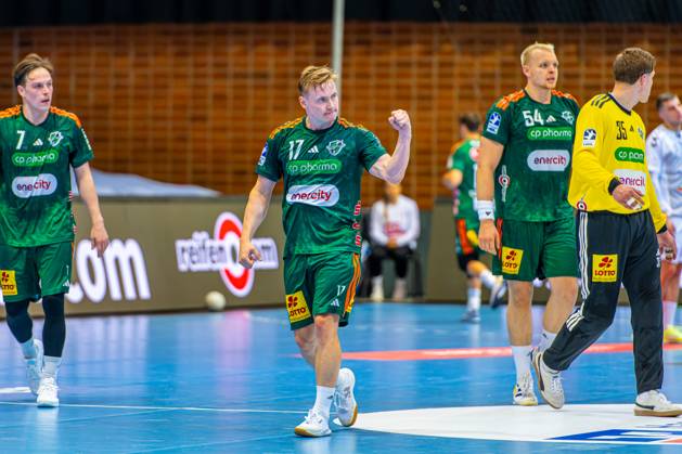 August Pedersen TSV Hannover Burgdorf, Nr 17 L R , TSV Hannover Burgdorf green against HC Alkaloid white 1 Matchday of Qualification Round 1 EHF European League 2025 2026 31 08 2025, Swiss Life Hall Hannover, GER , Copyright: xJanxGuentherx xTSVxHannover-Burgdorfx