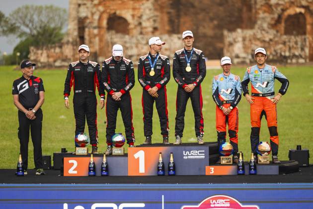 AUTO - WRC, Motorsport Rallye, WM - RALLY DEL PARAGUAY 2025 OGIER Sebastien, Toyota GR Yaris Rally1, portrait, EVANS Elfyn, Toyota GR Yaris Rally1, portrait, NEUVILLE Thierry, Hyundai I20 Rally1, portrait, podium, portrait during the 2025 Rally del Paraguay, 10th round of the 2025 WRC World Rally Car Championship, from August 28 to 31, 2025 at Encarnacion, Itapua, Paraguay - EncarnacionParaguay  Copyright: xNikosxKatikisx