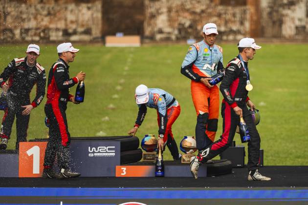 AUTO - WRC, Motorsport Rallye, WM - RALLY DEL PARAGUAY 2025 OGIER Sebastien, Toyota GR Yaris Rally1, portrait, EVANS Elfyn, Toyota GR Yaris Rally1, portrait, NEUVILLE Thierry, Hyundai I20 Rally1, portrait, podium, portrait during the 2025 Rally del Paraguay, 10th round of the 2025 WRC World Rally Car Championship, from August 28 to 31, 2025 at Encarnacion, Itapua, Paraguay - EncarnacionParaguay  Copyright: xNikosxKatikisx