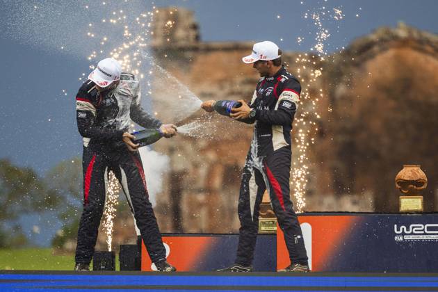 AUTO - WRC, Motorsport Rallye, WM - RALLY DEL PARAGUAY 2025 Matteo FONTANA, Alessandro ARNABOLDI, Ford Fiesta Rally3, podium, portrait during the 2025 Rally del Paraguay, 10th round of the 2025 WRC World Rally Car Championship, from August 28 to 31, 2025 at Encarnacion, Itapua, Paraguay - EncarnacionParaguay  Copyright: xNikosxKatikisx