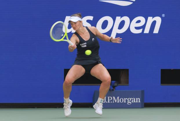 September 2, 2025, Flushing Meadows, New York, USA: Barbora Krejcikova hits a forehand return during a match against Jessica Pegula on Day 10 of the 2025 US Open at USTA Billie Jean King National Tennis Center on Tuesday September 2, 2025 in the Flushing neighborhood of the Queens borough of New York City. JAVIER ROJAS PI Flushing Meadows USA - ZUMAp124 20250902_zaa_p124_011 Copyright: xJavierxRojasx