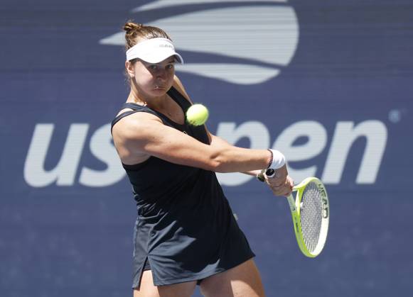 Barbora Krejcikova Czechia returns a ball in the second set against Jessica Pegula before losing in straight sets in their quarterfinal match in Arthur Ashe Stadium on day 8 at the 2025 US Open Tennis Championship at the USTA Billie Jean King National Tennis Center in New York City on Tuesday, September 2, 2025.  NYP20250902110 JOHNxANGELILLO