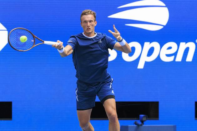 September 2, 2025, Flushing Meadows, New York, USA: Jiri Lehecka hits a forehand return during a match against Carlos Alcaraz on Day 10 of the 2025 US Open at USTA Billie Jean King National Tennis Center on Tuesday September 2, 2025 in the Flushing neighborhood of the Queens borough of New York City. JAVIER ROJAS PI Flushing Meadows USA - ZUMAp124 20250902_zaa_p124_048 Copyright: xJavierxRojasx