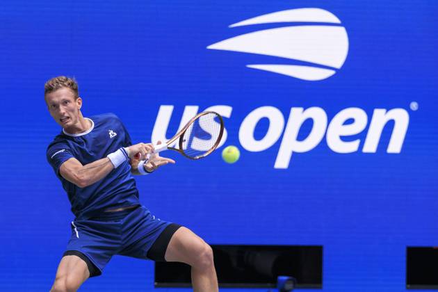 September 2, 2025, Flushing Meadows, New York, USA: Jiri Lehecka hits a forehand during a match against Carlos Alcaraz on Day 10 of the 2025 US Open at USTA Billie Jean King National Tennis Center on Tuesday September 2, 2025 in the Flushing neighborhood of the Queens borough of New York City. JAVIER ROJAS PI Flushing Meadows USA - ZUMAp124 20250902_zaa_p124_050 Copyright: xJavierxRojasx
