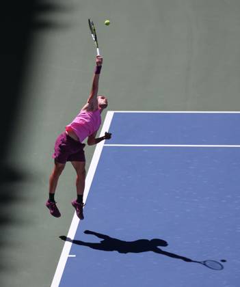Carlos Alcaraz ESP , from above, US Open Championships 2023, USTA Billie Jean King National Tennis Center, Flushing Meadows, New York, USA Copyright: xJuergenxHasenkopfx