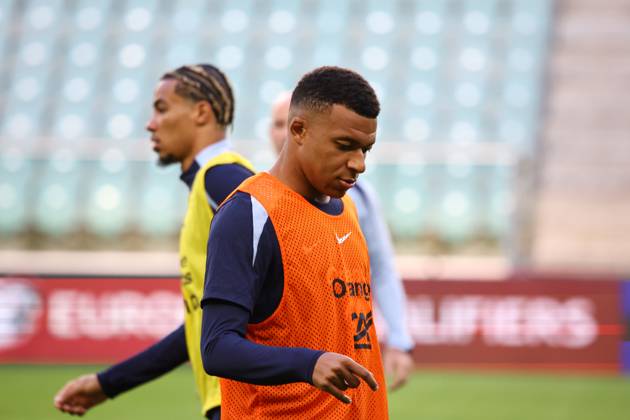 Football, World Cup qualifiers, France national team, Training