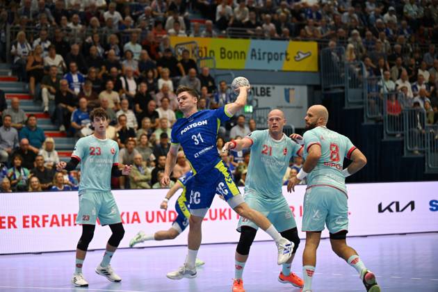 Energetic in the circle VfL new signing Kay Smits VfL Gummersbach 31 GER, VfL Gummersbach vs MT Melsungen, Handball, Daikin 1 Bundesliga, Matchday 2, Season 2025 2026, 04 09 2025 GER, VfL Gummersbach vs MT Melsungen, Handball, Daikin 1 Bundesliga, Matchday 2, Season 2025 2026, 04 09 2025 Gummersbach Copyright: xEibner-Pressefoto JuergenxAugstx EP_JAT
