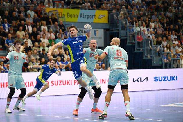 Successful at the circle VfL new signing Kay Smits VfL Gummersbach 31 GER, VfL Gummersbach vs MT Melsungen, Handball, Daikin 1 Bundesliga, 2 Matchday, Season 2025 2026, 04 09 2025 GER, VfL Gummersbach vs MT Melsungen, Handball, Daikin 1 Bundesliga, 2 Matchday, Season 2025 2026, 04 09 2025 Gummersbach Copyright: xEibner-Pressefoto JuergenxAugstx EP_JAT
