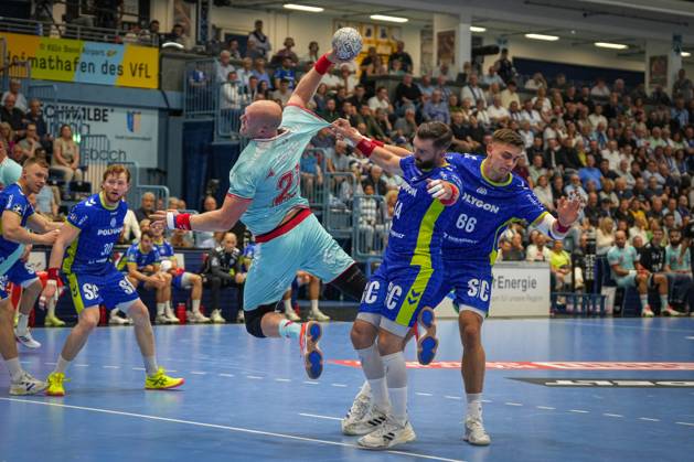 Daikin Handball Bundesliga, VfL Gummersbach MT Melsungen, 03 09 2025 Arnar Freyr Arnarsson MT Melsungen, 21 , Daikin Handball Bundesliga, VfL Gummersbach MT Melsungen, 03 09 2025, Schwalbe Arena, Gummersbach, Germany Copyright: xBEAUTIFULxSPORTS Henrichsx
