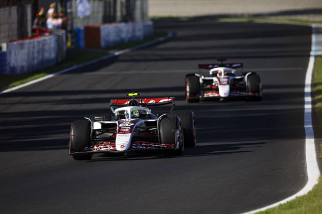 F1 - ITALIAN GRAND PRIX 2025 87 BEARMAN Ollie Oliver (gbr), Haas F1 Team VF-25 Ferrari, action 31 OCON Esteban (fra), Haas F1 Team VF-25 Ferrari, action during the 2025 Formula 1 Pirelli Grand Premio d™Italia, 2025 Italian Grand Prix, 16th round of the 2025 FIA Formula One World Championship, WM, Weltmeisterschaft from September 5 to 7, 2025 on the Autodromo Nazionale Monza, in Monza, Italy - MonzaItaly  Copyright: xXavixBonillax