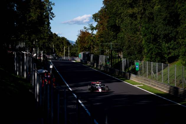 F1 - ITALIAN GRAND PRIX 2025 87 BEARMAN Ollie Oliver (gbr), Haas F1 Team VF-25 Ferrari, action during the 2025 Formula 1 Pirelli Grand Premio d™Italia, 2025 Italian Grand Prix, 16th round of the 2025 FIA Formula One World Championship, WM, Weltmeisterschaft from September 5 to 7, 2025 on the Autodromo Nazionale Monza, in Monza, Italy - MonzaItaly  Copyright: xALBERTOxVIMERCATIx